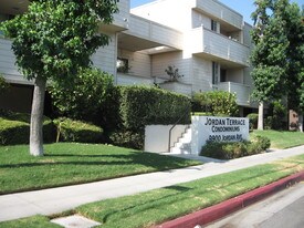 9900 Jordan Ave, Unit 63 in Los Angeles, CA - Building Photo