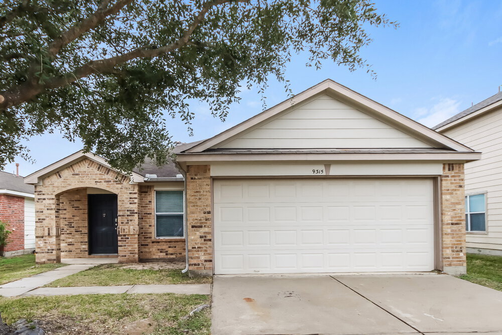 9315 Cold River Ct in Humble, TX - Building Photo