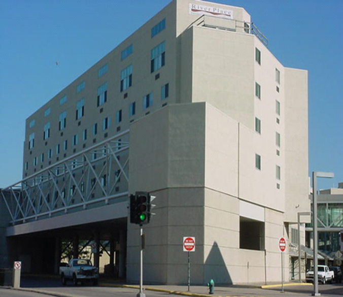 Riverview Condos in Cedar Rapids, IA - Foto de edificio