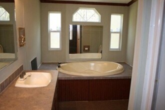 192 Smiley Loop Rd in Riceboro, GA - Building Photo - Building Photo