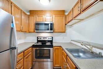 NL Northlink in Seattle, WA - Building Photo - Building Photo