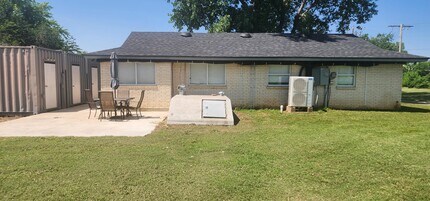 15901 S Meridian Ave in Oklahoma City, OK - Building Photo - Building Photo