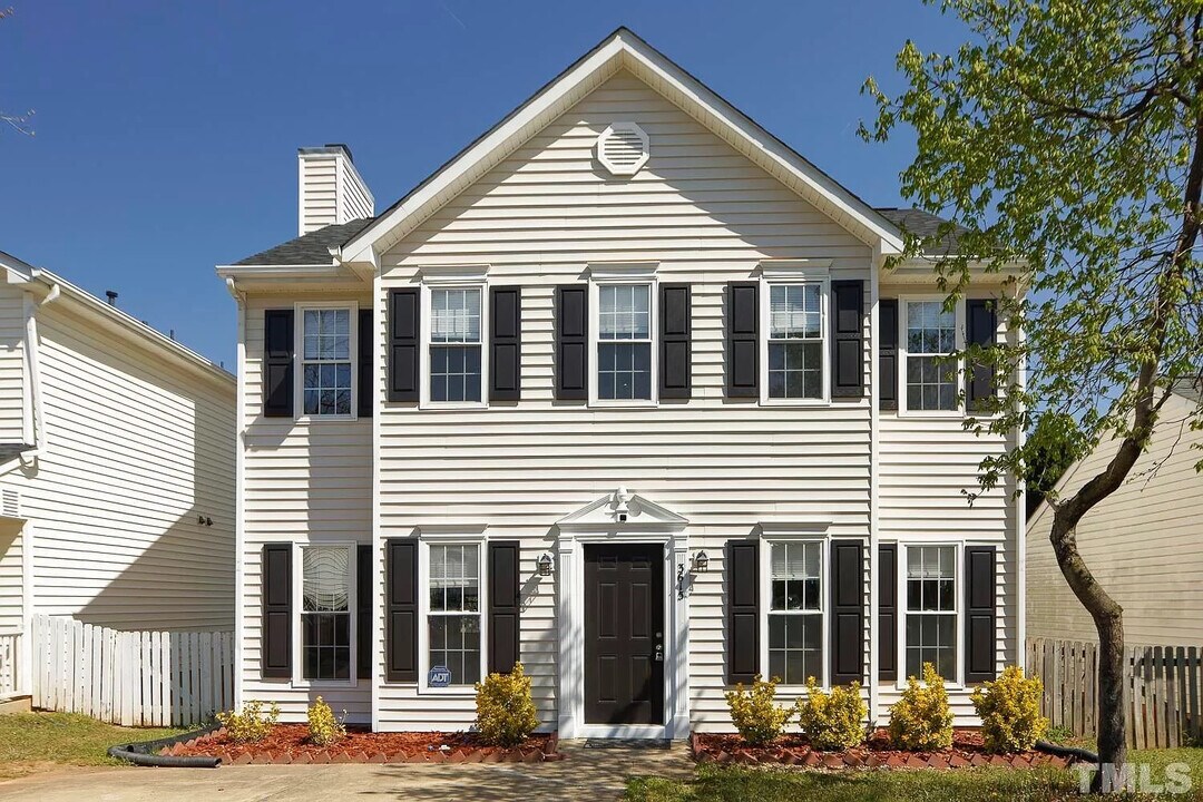 Room in House on Sana Ct in Durham, NC - Building Photo