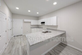 256 E 18th St in Jacksonville, FL - Building Photo - Building Photo