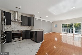 290 Byberry Rd in Philadelphia, PA - Building Photo - Building Photo