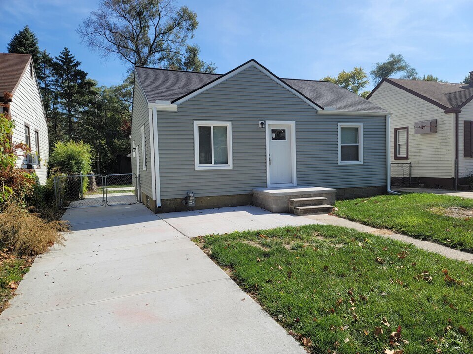 19762 Seminole in Redford, MI - Building Photo