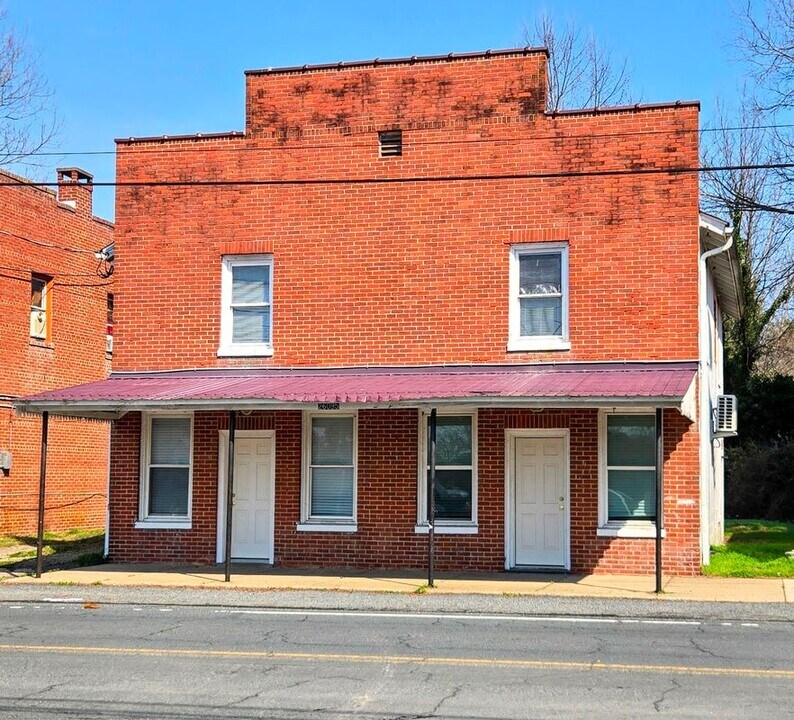 26095 Shore Main Dr in Bloxom, VA - Building Photo