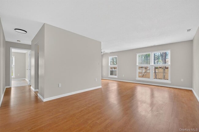 111 Cartwheel Ct in Washingtonville, NY - Building Photo - Building Photo