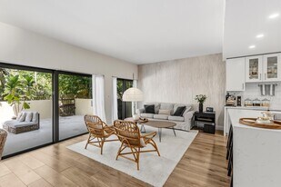 2400 Brickell Ave in Miami, FL - Building Photo