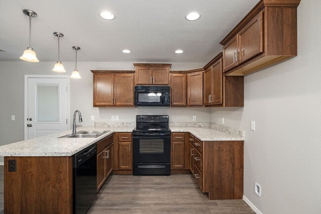 4608 W Madison St in Springfield, MO - Building Photo - Building Photo