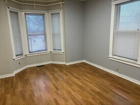 315 Boston Ave, Unit #1 in Medford, MA - Building Photo
