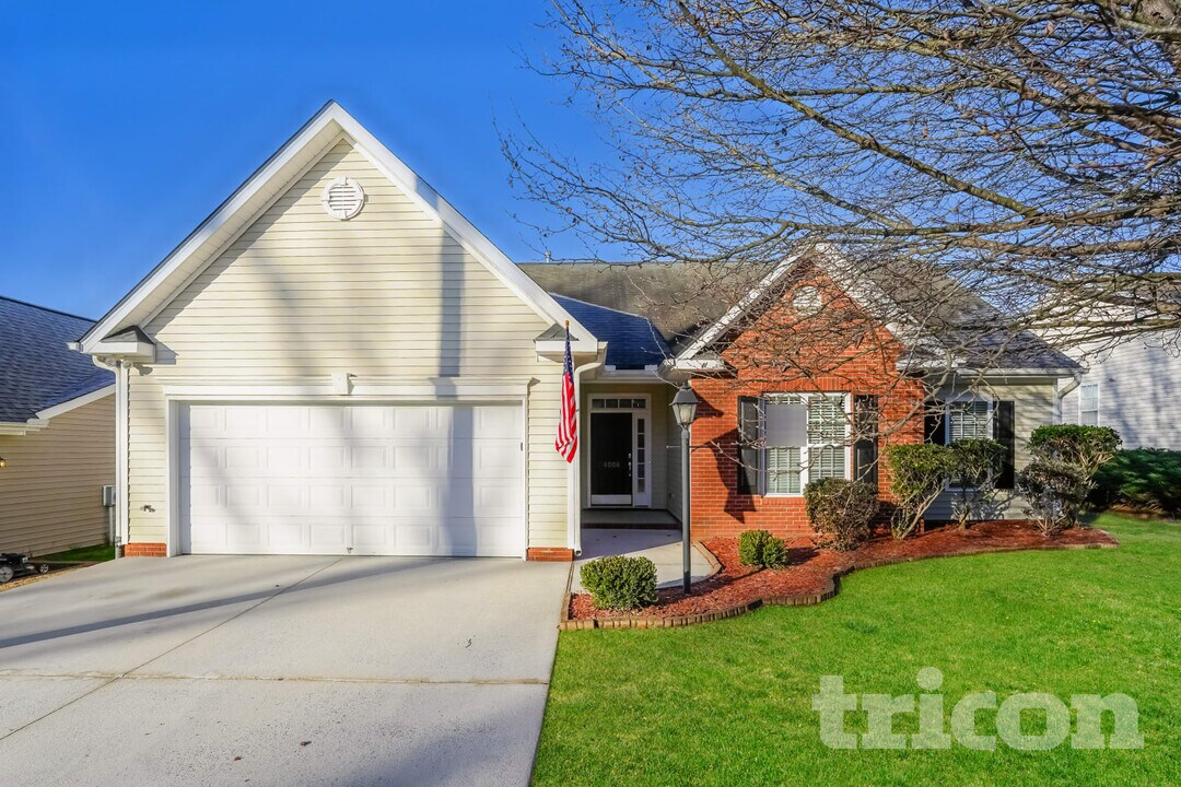 4006 Eastside Ct in Winston-Salem, NC - Foto de edificio