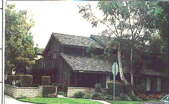 5050 Hayter Ave in Lakewood, CA - Building Photo