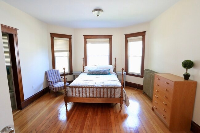 108 Columbia St, Unit 1B in Cambridge, MA - Foto de edificio - Building Photo