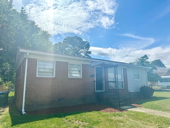 5407 Stokes Ln in Richmond, VA - Building Photo - Building Photo