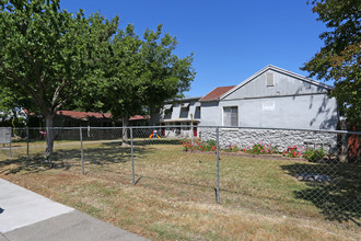 Lily Street Apartments in Sacramento, CA - Building Photo - Building Photo