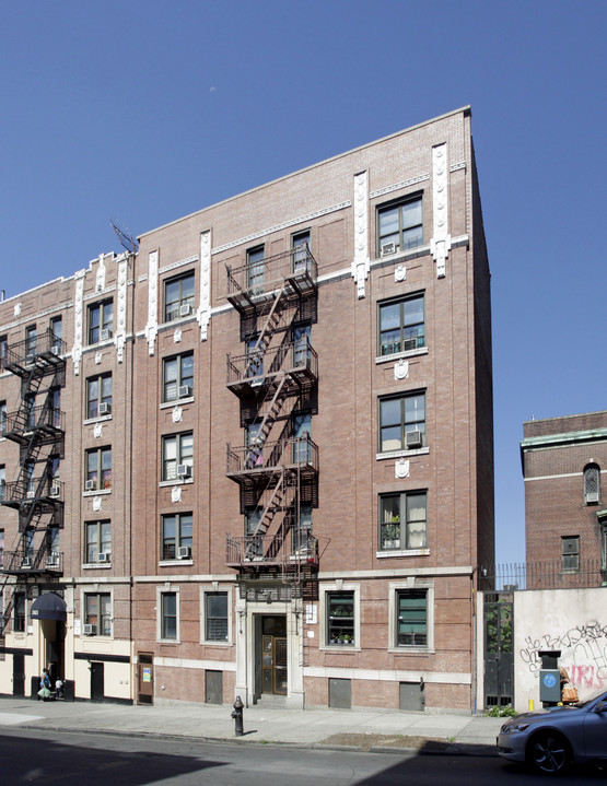 2467 Valentine Ave in Bronx, NY - Building Photo