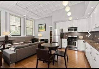 28 Adams St, Unit 207 in Worcester, MA - Building Photo - Building Photo