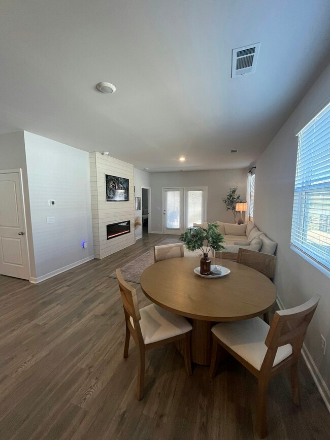 property at 2370 Quinn Dr