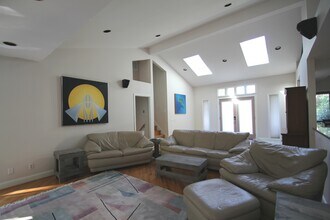 1148 Kettle Ct NW in Kennesaw, GA - Foto de edificio - Building Photo