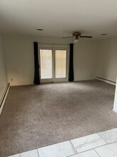 19 Eton Ct in Springfield, IL - Building Photo - Building Photo