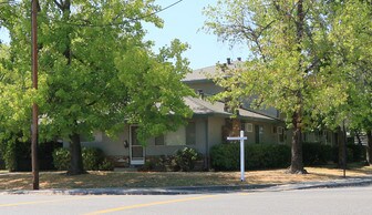 51 Dean Way in Folsom, CA - Building Photo