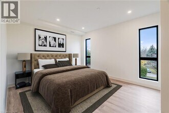 4390 Hillview Dr in Beamsville, ON - Building Photo - Building Photo