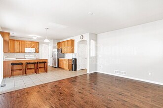 26006 E Frost Cir in Aurora, CO - Building Photo - Building Photo