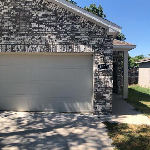 1220 Jones St in Greenville, TX - Building Photo
