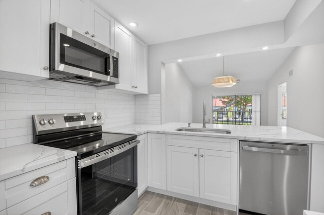 property at 6649 Somerset Dr