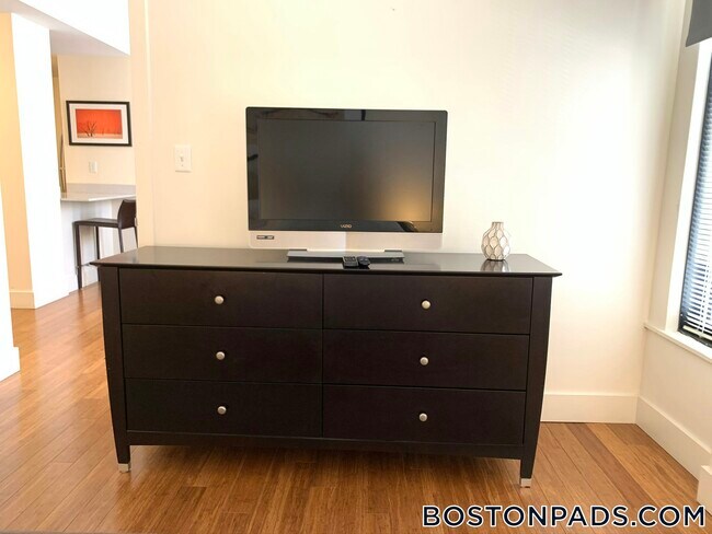 8 Winter St, Unit 702 in Boston, MA - Building Photo - Building Photo