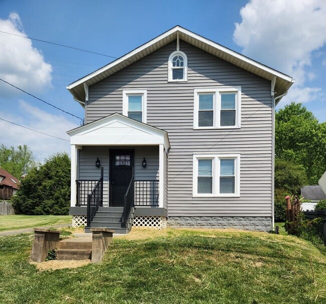 404 Jr Ave in Morgantown, WV - Building Photo - Building Photo