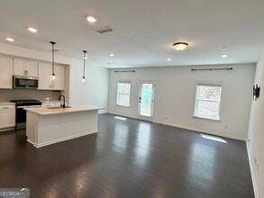 716 Vallin St in Cumming, GA - Building Photo - Building Photo