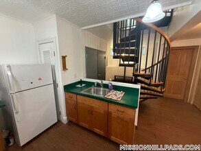 12 Wigglesworth St in Boston, MA - Building Photo - Building Photo
