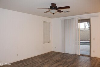 4145 E Santa Fe Ln in Gilbert, AZ - Building Photo - Building Photo