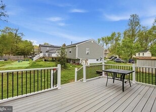 12903 Chalfont Ave in Fort Washington, MD - Foto de edificio - Building Photo
