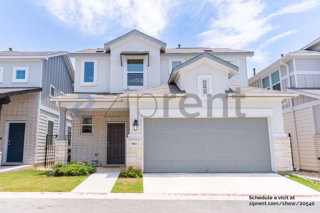 9617 Dawn Pearl Dr in Austin, TX - Building Photo