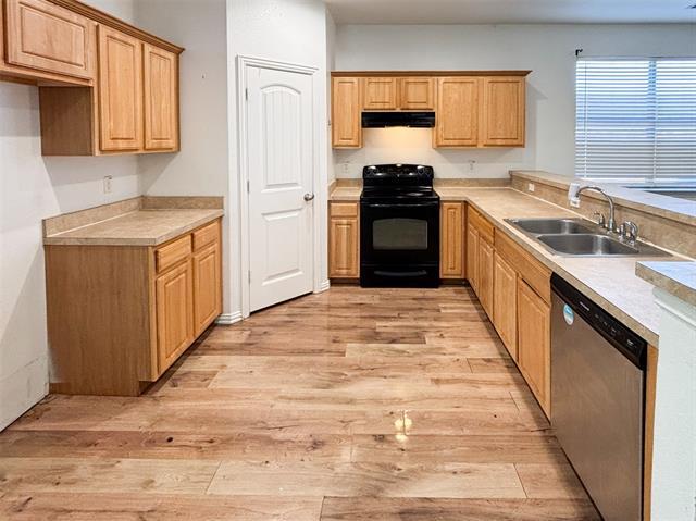 62 N Highland Dr in Sanger, TX - Building Photo - Building Photo