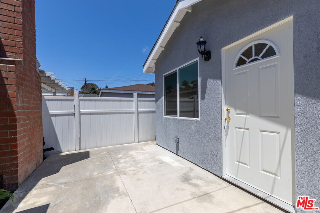 5123 W 130th St in Hawthorne, CA - Building Photo