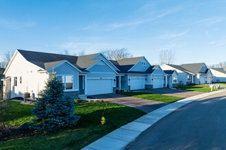 Redstone Farms Condominium in Kalamazoo, MI - Building Photo - Building Photo