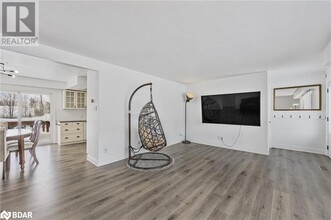 239 Warnica Rd in Barrie, ON - Building Photo - Building Photo