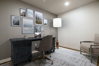 University Crossing in Bozeman, MT - Building Photo - Building Photo