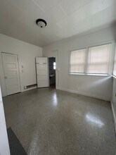 1745 Menlo Way in Klamath Falls, OR - Building Photo - Building Photo