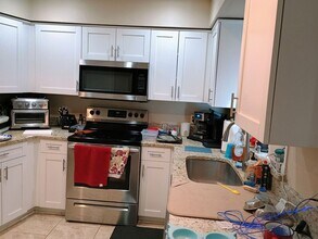 6121 7th Ave in New Port Richey, FL - Building Photo - Building Photo