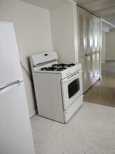 1943 W Oakdale Ave, Unit Garden in Chicago, IL - Building Photo - Building Photo