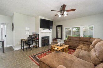 2510 Park Meadows Ave in Deer Park, TX - Building Photo - Building Photo