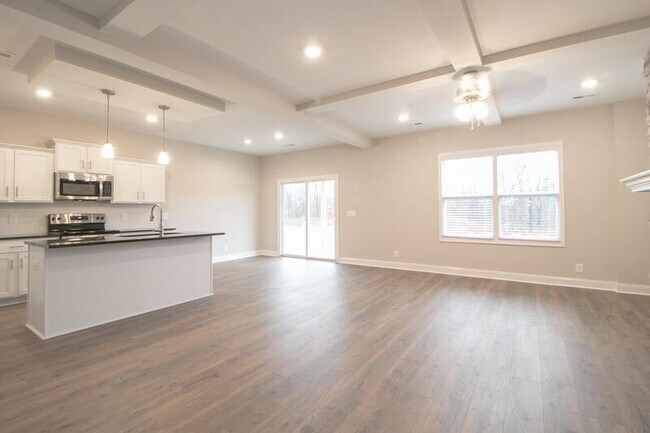 2114 Ireland Wy in Clarksville, TN - Building Photo - Building Photo