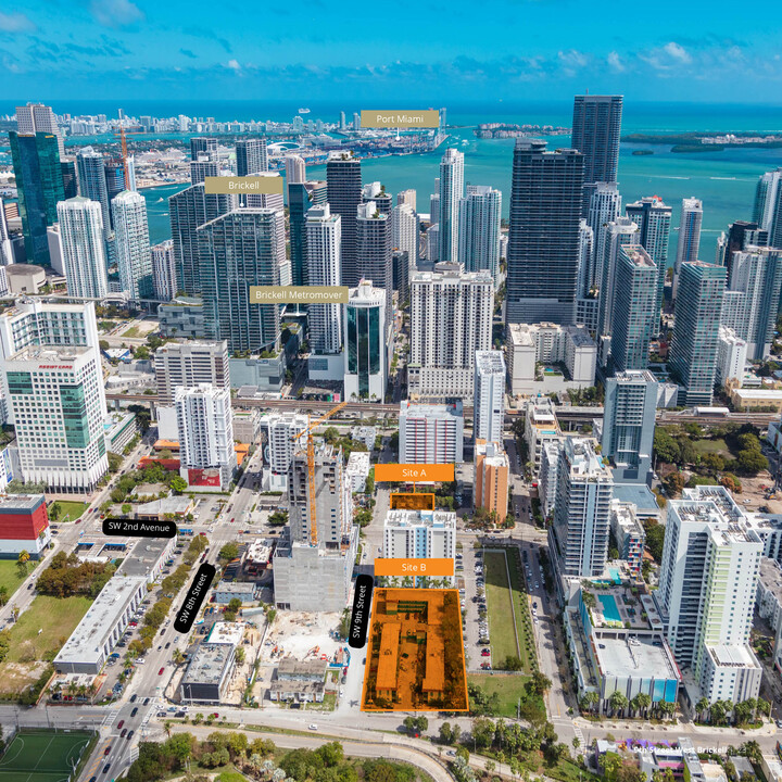 Brickell West Apartments in Miami, FL - Building Photo