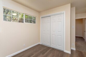 2952 Larkin Ave in Shasta Lake, CA - Building Photo - Building Photo