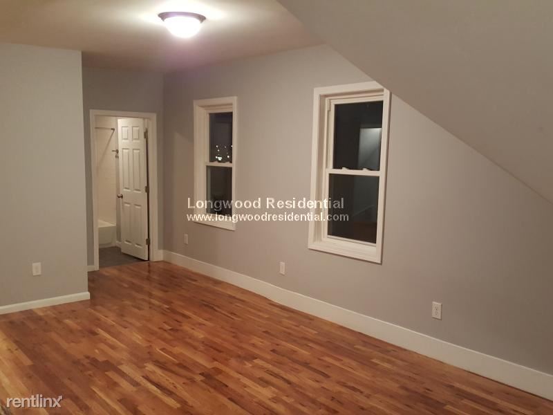 39 Pinckney St in Somerville, MA - Building Photo